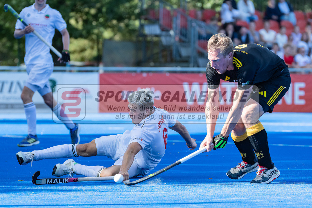HK_20231001_105001 | 1.Bundesliga Herren Crefelder HTC - Harvestehuder THC am 1.10.2023 CHTC, Krefeld , Julius Hayner ( Crefelder HTC #6 ) , Körper Michael ( Harvestehuder THC #9 )