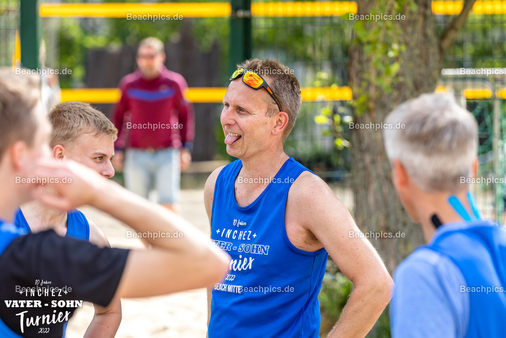 2022-00063055-Vater-Sohn-Turnier-Turnierbilder-2 | 26.05.2022; Berlin Foto: Gerold Rebsch - www.beachpics.de