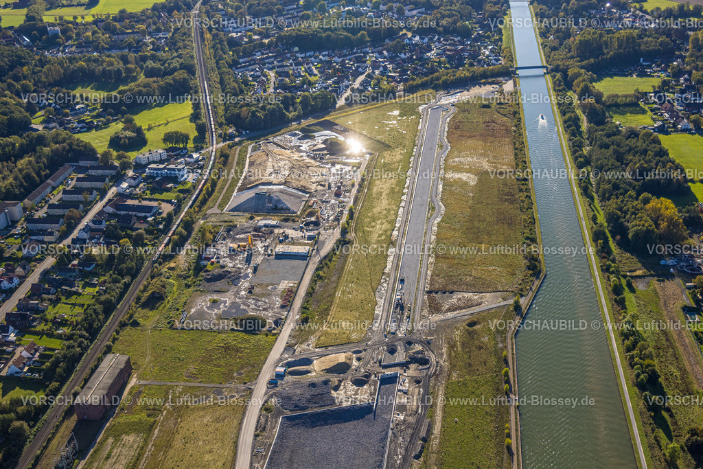 Bergkamen241006621 | Luftbild, Wasserstadt Aden am Datteln-Hamm-Kanal, Baugebiet für geplantes Stadtquartier auf dem Gelände der ehemaligen Zeche Haus Aden, Oberaden, Bergkamen, Ruhrgebiet, Nordrhein-Westfalen, Deutschland