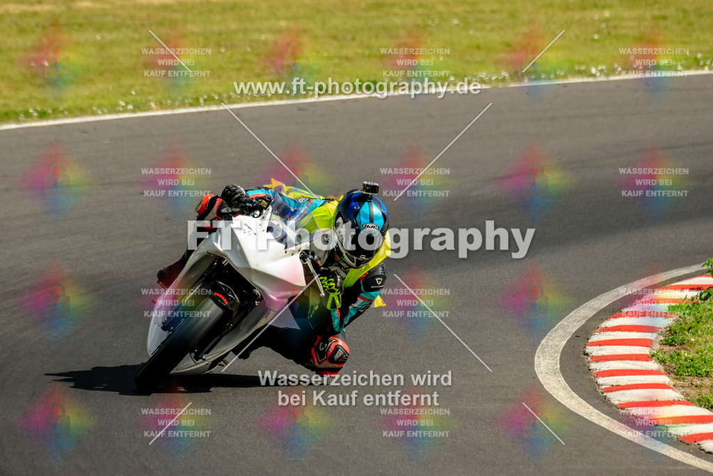 _OTO2623 | Hier findet Ihr Bilder von Touristenfahrten auf der Nürburgring Nordschleife oder von anderen Veranstaltungen die ich besucht habe. Viel Spass beim Durch Schauen 