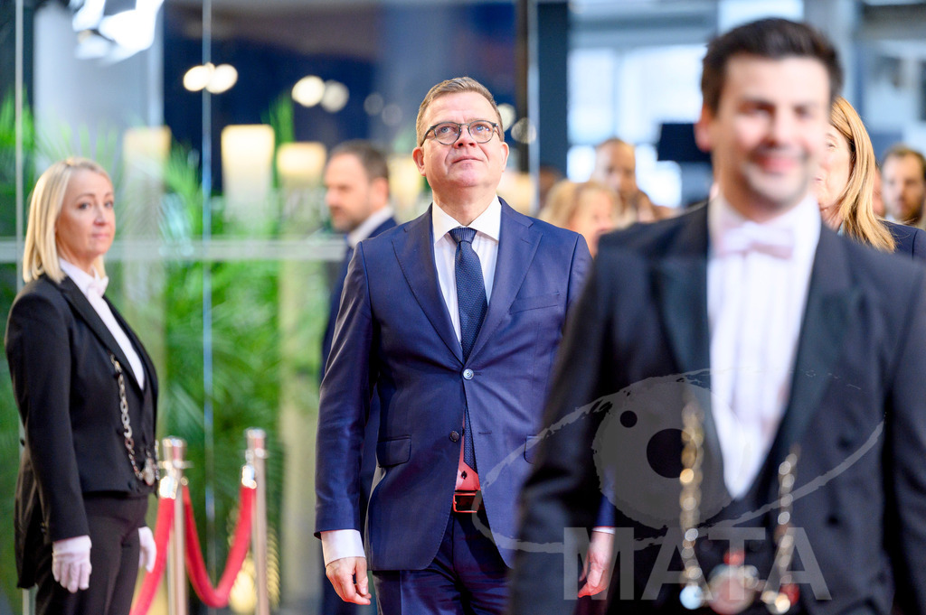 _DWA0187 | Die Ankunft des finnischen Ministerpräsidenten wurde im Rahmen des Programms „This is Europe“ von EU-Präsidentin Roberta Metsola am 13.03.2024 in EU-Parlament Straßburg begrüßt. - Realisiert mit Pictrs.com