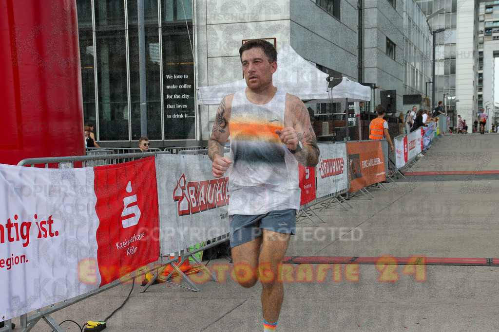 250920_1518_EX1_8851 | Sportfotografie im Rhein-Sieg Kreis, Köln, Bonn, NRW, Rheinland Pfalz, Hessen, etc. Unser Tätigkeitsfeld umfasst den Laufsport vom Volkslauf über den Marathon, Duathlon, Triathon bis zum Ultralauf wie Kölnpfad Ultra oder Schindertrail.