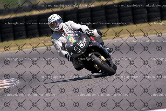 26bt04-1511 | markuskiefer.com - Realisiert mit Pictrs.com