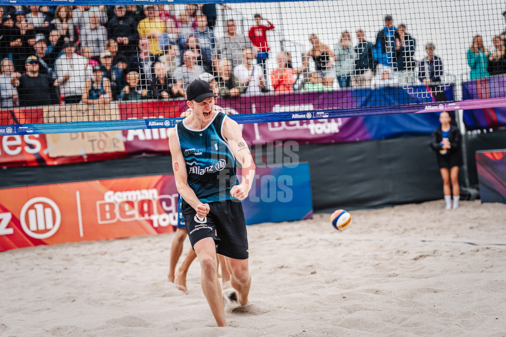 Beachvolleyball | Männer | Allianz German Beach Tour 2024 | Tourstop Kühlungsborn 2 | 18.08.2024 | Philipp Huster jubelt