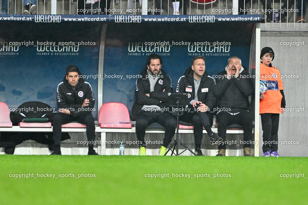 Austria Klagenfurt vs. SK Rapid 10.3.2024 | Spielerbank Austria Klagenfurt, Tormann Trainer Austria Klagenfurt Marc Bamberger, Team Manager Austria Klagenfurt Sandro Zakany, Assistentcoach Austria Klagenfurt Martin Lessing,  Headcoach Austria Klagenfurt Peter Pacult