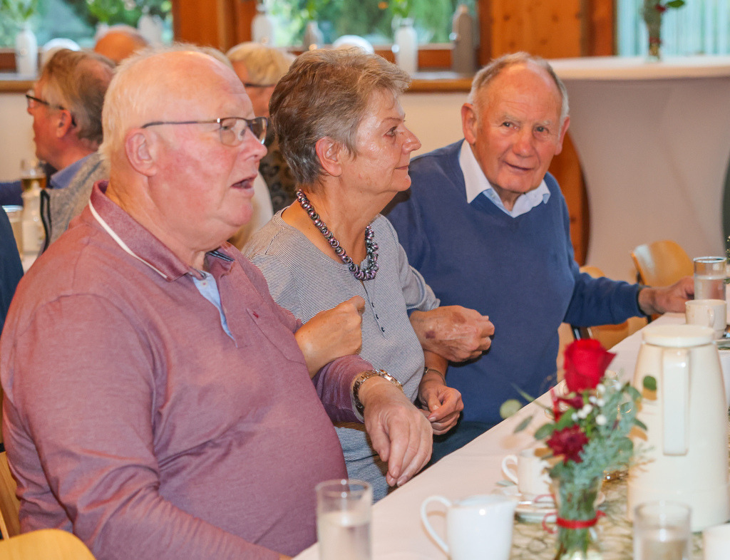 top-top.de-251112-047 | Foto, Video, Fotografie, Videografie, Fotobox, DJ, Discjockey, Musik, Musikbox, Veranstaltung, Photobooth, Amazon, Ebay, Buchtipp, Bestseller, Autor, Verlag, Buch, Wesel, Hamminkeln, NRW, Dinslaken, Rees, Drohne, Hochzeit, Party, Fotobox, Wesel, Fotograf