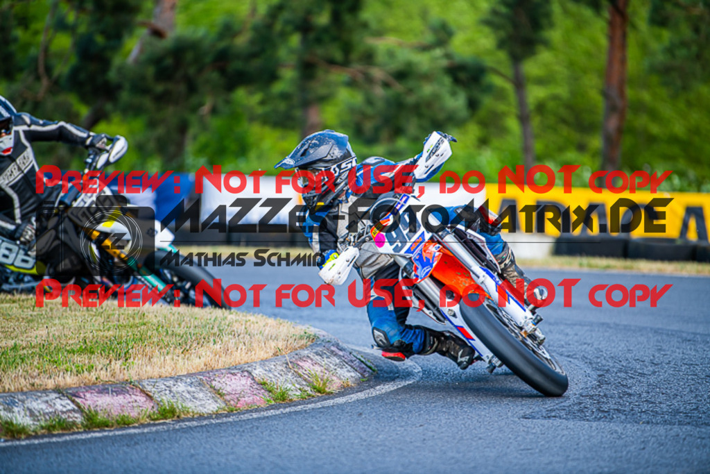 MaZZes_FotoMatrix_220528_6077 | Fotograf Mathias Schmid
Sportfotograf,
Eventfotograf,
Hochzeitsfotograf,
Portraitfotograf