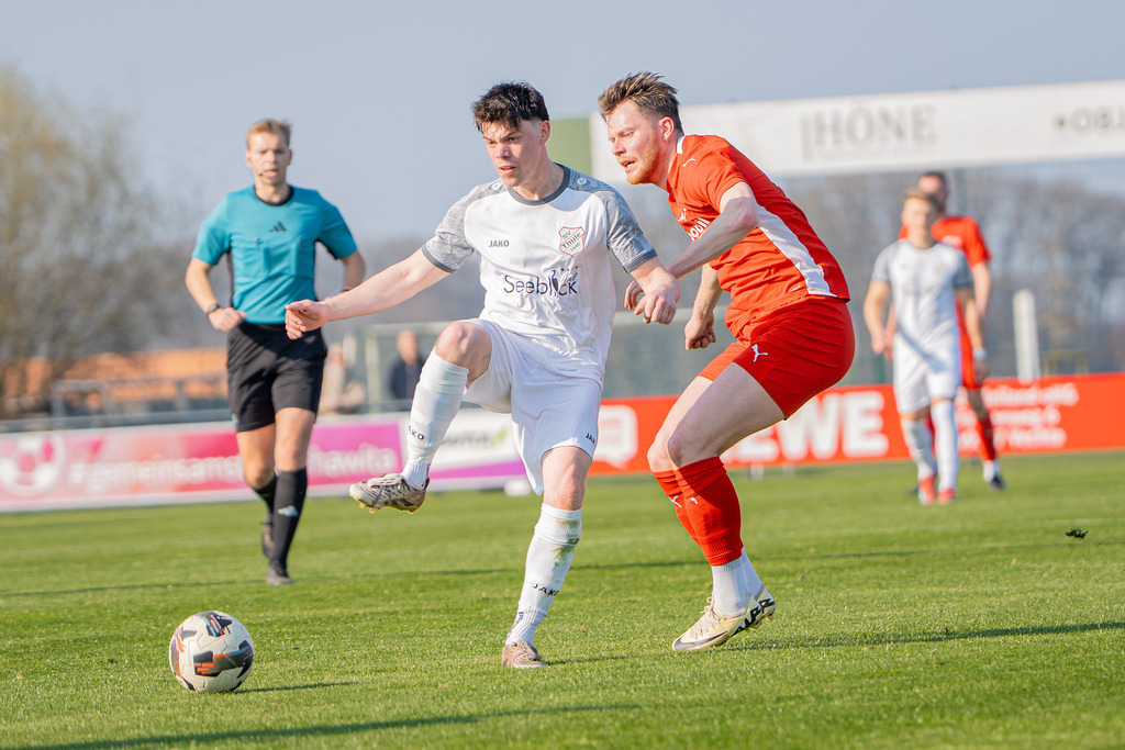 Fußball I Herren I Saison 2025-2026 I Bezirksliga Weser-Ems 4 I 24. Spieltag I VFL Oythe - SV Thüle I 220045.03.2026 | jns.sportfotos - Realisiert mit Pictrs.com