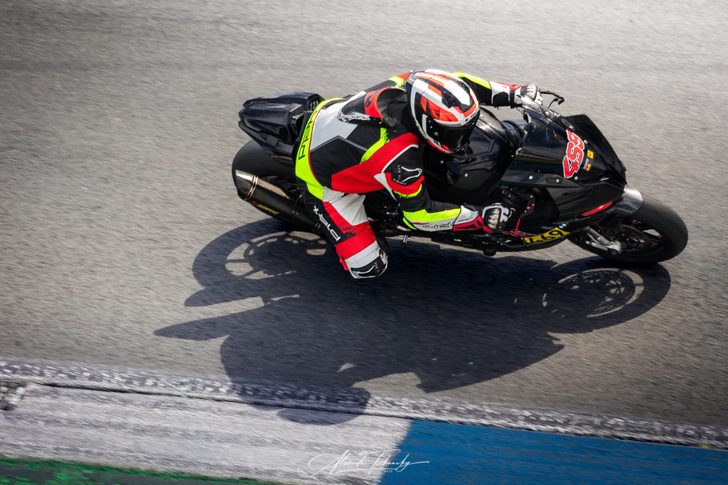 Ducati Trackday Hockenheimring 2026 | Entdecken Sie die faszinierende Welt von Alexander Tschuncky Arts: Kreative Fotografie, atemberaubende Automobilkunst und hochwertiger Bilderdruck. Lassen Sie sich inspirieren! - Realisiert mit Pictrs.com