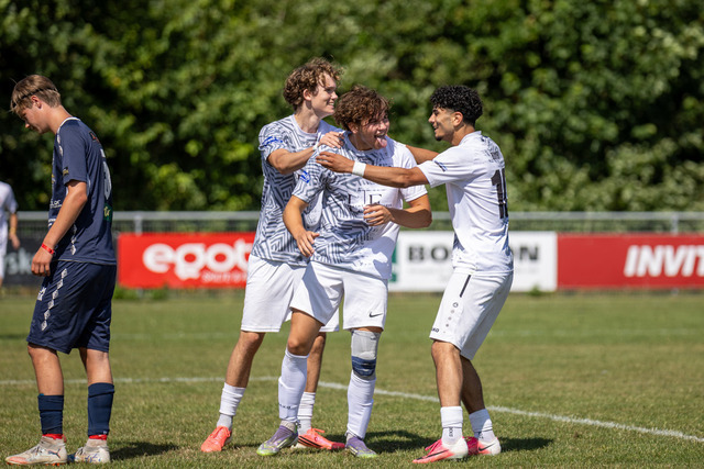 FC Scharbeutz 1 - Tema Chase Football Club I DanaCup 2026 006 | Herzlich willkommen in meiner Fotogalerie für Sportmannschaften. Schau gerne mal rein, vielleicht ist Dein Team ja auch dabei! Falls nicht, schreib mir und wir ändern das! :)  - Realisiert mit Pictrs.com