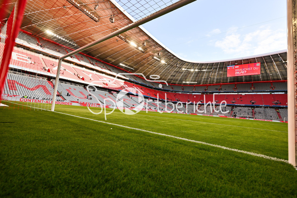 FC Bayern München - TSG 1899 Hoffenheim | MUNICH, GERMANY - 08. FEBRUARY: das Topspiel der Bundesliga steigt heute in München / Symbolbild / Symbolfoto vor dem Bundesligamatch zwischen dem FC Bayern München und der TSG 1899 Hoffenheim am 21. Spieltag in der Allianz Arena / DFL REGULATIONS PROHIBIT ANY USE OF PHOTOGRAPHS AS IMAGE SEQUENCES AND/OR QUASI-VIDEO