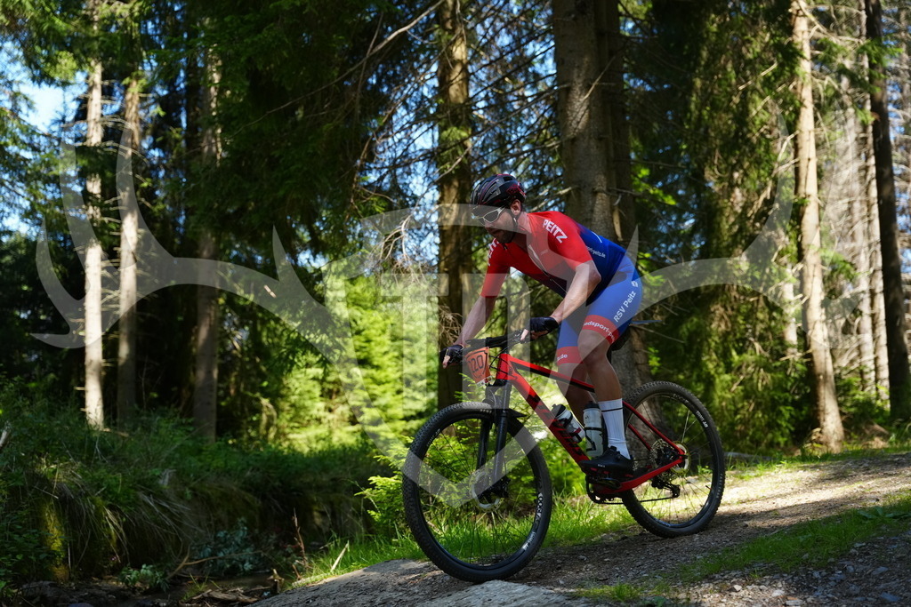 FC101737 | Fotogalerie der Treibjagd im Dunkelwald - Dein MTB Etappenrennen im Erzgebirge - Realisiert mit Pictrs.com