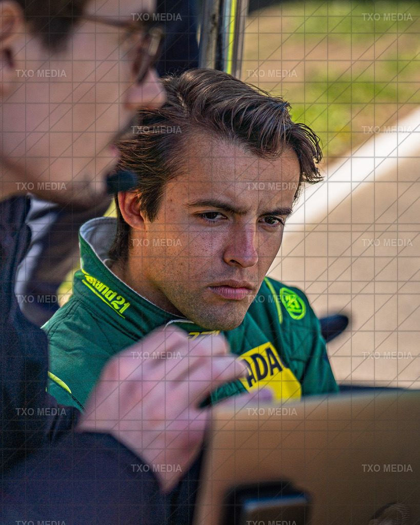 TXM07910 | Exklusive Motorsport-Fotografie aus Leipzig von TXO Media – für Rennfahrer, Teams & Sponsoren. Sausemuth liefert starke Bilder, die Emotion zeigen. Jetzt buchen & glänzen! - Realisiert mit Pictrs.com