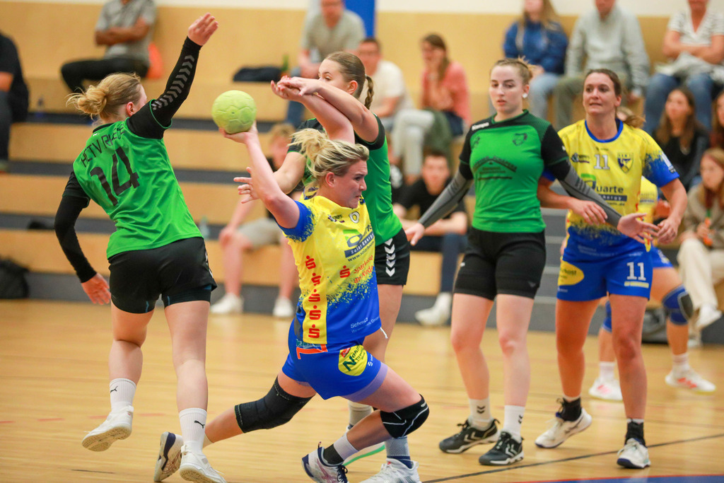 HcTvRhedeII_SvNeukirchen_150924_068 | Bildergalerie von Sport-Ereignissen aber auch von weiteren spannenden Dingen - nicht nur vom Niederrhein. In Anlehnung an den bekannten Spruch von Hanns Dieter Hüsch heißt das Motto: "Niederrhein ist überall".  - Realisiert mit Pictrs.com