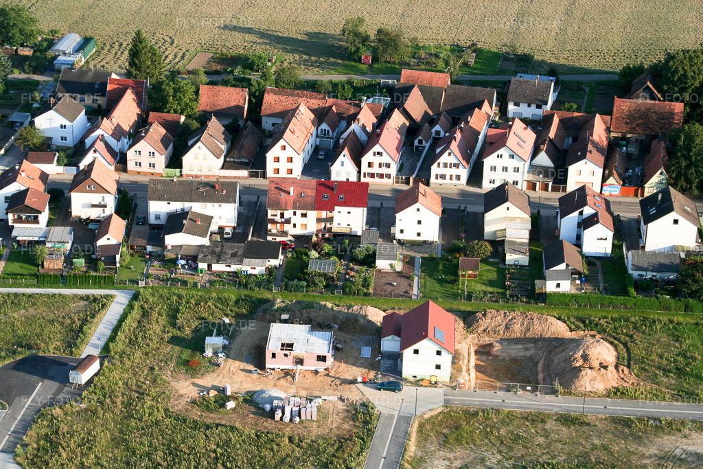 Luftbild: Neubaugebiet Am Höhenweg in Kandel im Bundesland Rheinland-Pfalz in Deutschland. Foto: IMG_7414.jpg vom 25.08.2007 durch Werner Riehm/FLY-FOTO.de