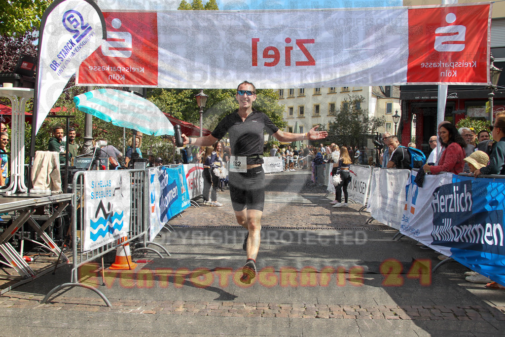 250824_1249_EV4_9531 | Sportfotografie im Rhein-Sieg Kreis, Köln, Bonn, NRW, Rheinland Pfalz, Hessen, etc. Unser Tätigkeitsfeld umfasst den Laufsport vom Volkslauf über den Marathon, Duathlon, Triathon bis zum Ultralauf wie Kölnpfad Ultra oder Schindertrail.