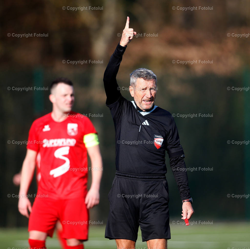 A_LUI_02032024_31 | SPORT,FUSSBALL LT1 OOE LIGA ASKOE OEDT-SV HAIDLMAIR GRUEN WEISS MICHELDORF 02.03.2024 IM BILD: SCHIEDSRICHTER ERHARD FUCHS EISNER  FOTO:FOTOLUI