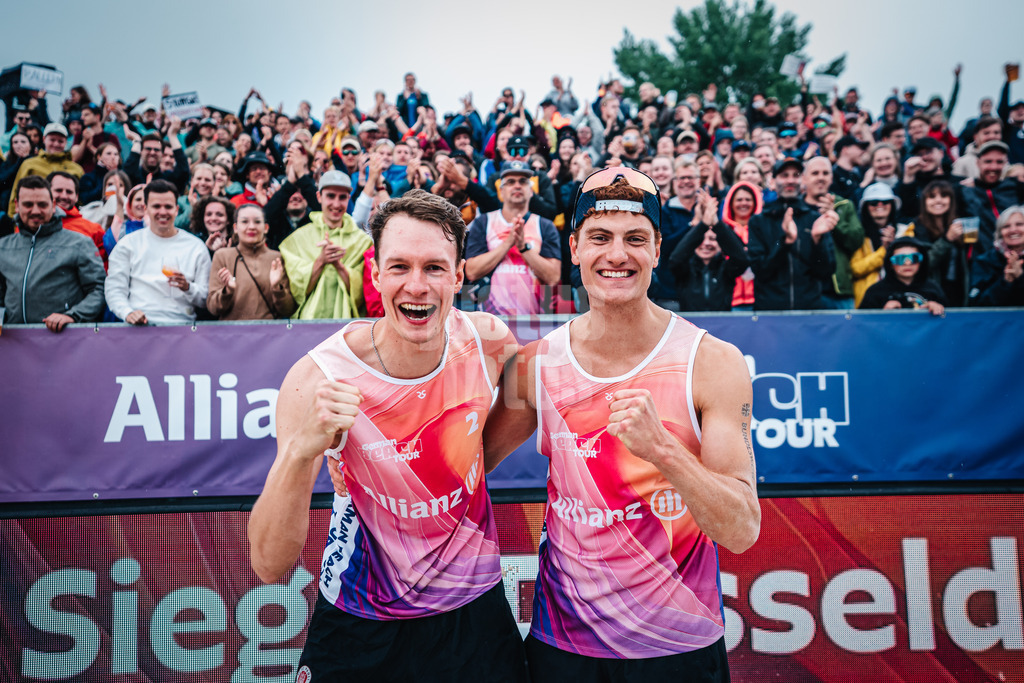 Beachvolleyball | Männer | German Beach Tour 2024 | Tourstop Düsseldorf | 19.05.2024 | Robin Sowa (links) und Max Just (rechts) gewinnen den Tourstop in Düsseldorf