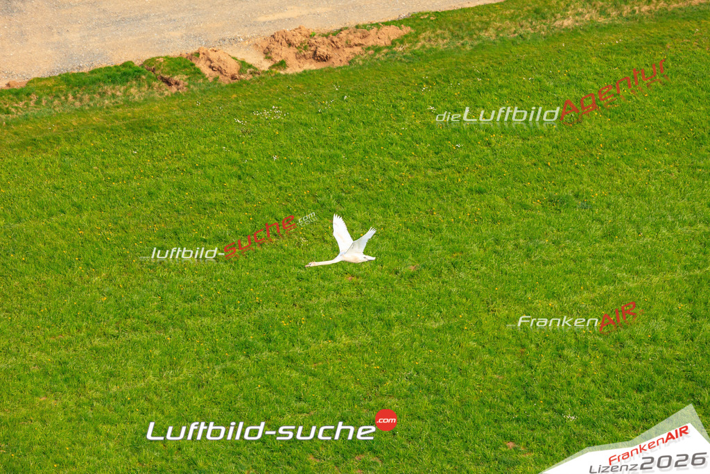 Die Luftaufnahme Main - Kulmbach wurde vom UL-Flugzeug (keine Drohne) aus fotografiert.Hohe Druck- Auflösung-die Geschenkidee!