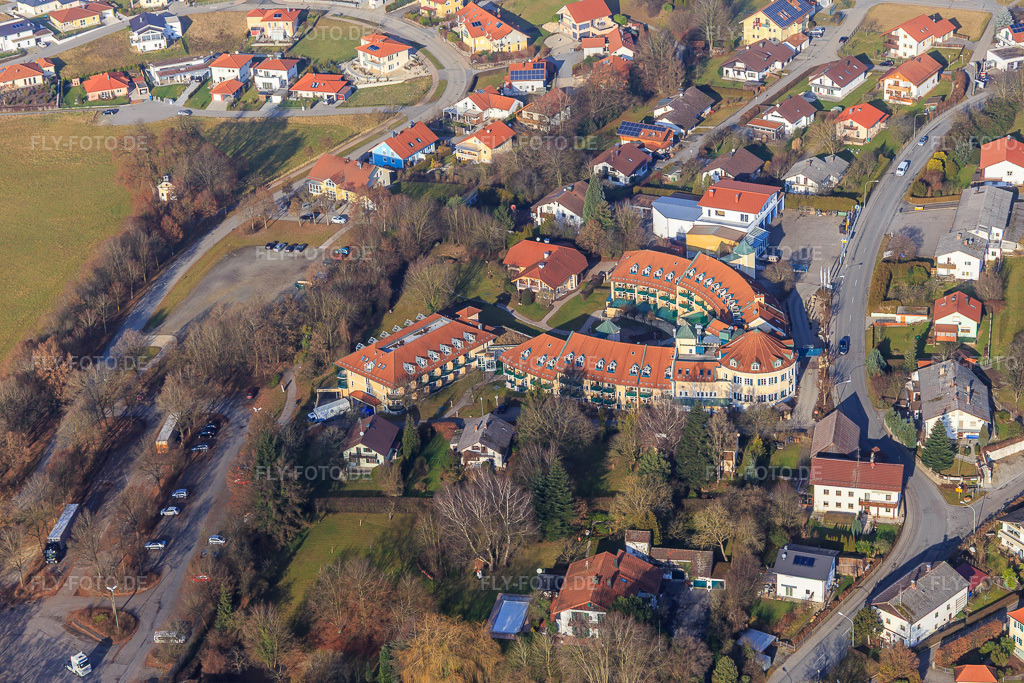 Luftbild: ThermenHotel Neide Bad Griesbach (früher Viktoria/Columbia Hotel) im Ortsteil Bad Griesbach in  Rottal in Bad Griesbach im Rottal im Bundesland Bayern in Deutschland. Foto: IMG_096019.jpg vom 29.12.2016 durch Werner Riehm/FLY-FOTO.deHotel Bad Griesbach im Rottal, Deutschland | Urlaub ab 108 EUR/Nacht | Hotel-mix.de