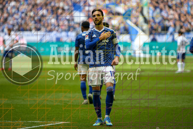 05.04.2026, GER, Fussball, Herren, 2. BL, Saison 2025/2026, FC Schalke 04 - Karlsruher SC | Kenan Karaman (S04) Torjubel, jubelt nach seinem Treffer zum 1:0 
