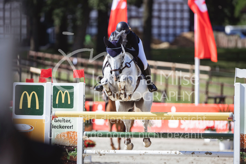 240714_BHO_M2-Spr-1-220 | Deine schönsten Turniermomente als professionelle Fotos! Entdecke hochwertige Pferdesport-Fotografie im Online-Shop. Jetzt Fotos finden & bestellen!