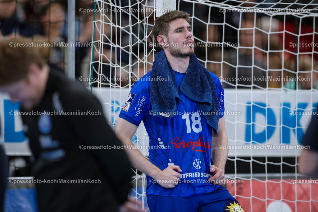 Due1HBL02062402107 | 02.06.2024, Handball, Düsseldorf, PSD-Bank Dome, Liqui Moly Handball Bundesliga, Spieltag 34, Saison 2023 2024, Bergischer HC - SG Flensburg-Handewitt: Enttäuschte Gesichter nach der 30:40 Niederlage und dem Abstieg aus der 1.HBL. Yannick Fraatz (Bergischer HC)
