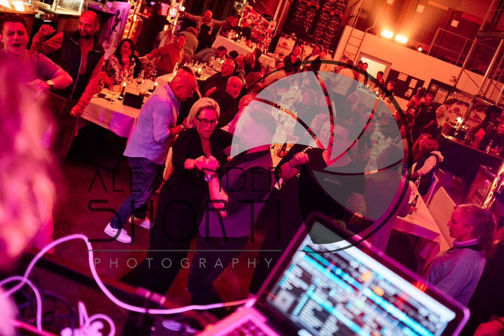 021_RC_OMEE_2025_08Sonstiges_DRH09403 | alexandershorti - Realisiert mit Pictrs.com