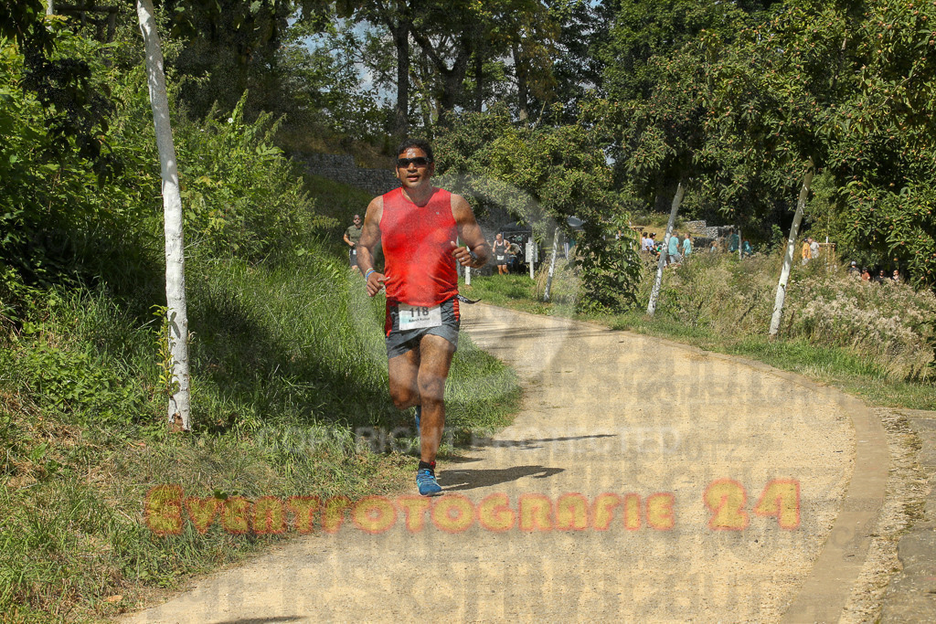 250824_1247_EX1_0572 | Sportfotografie im Rhein-Sieg Kreis, Köln, Bonn, NRW, Rheinland Pfalz, Hessen, etc. Unser Tätigkeitsfeld umfasst den Laufsport vom Volkslauf über den Marathon, Duathlon, Triathon bis zum Ultralauf wie Kölnpfad Ultra oder Schindertrail.