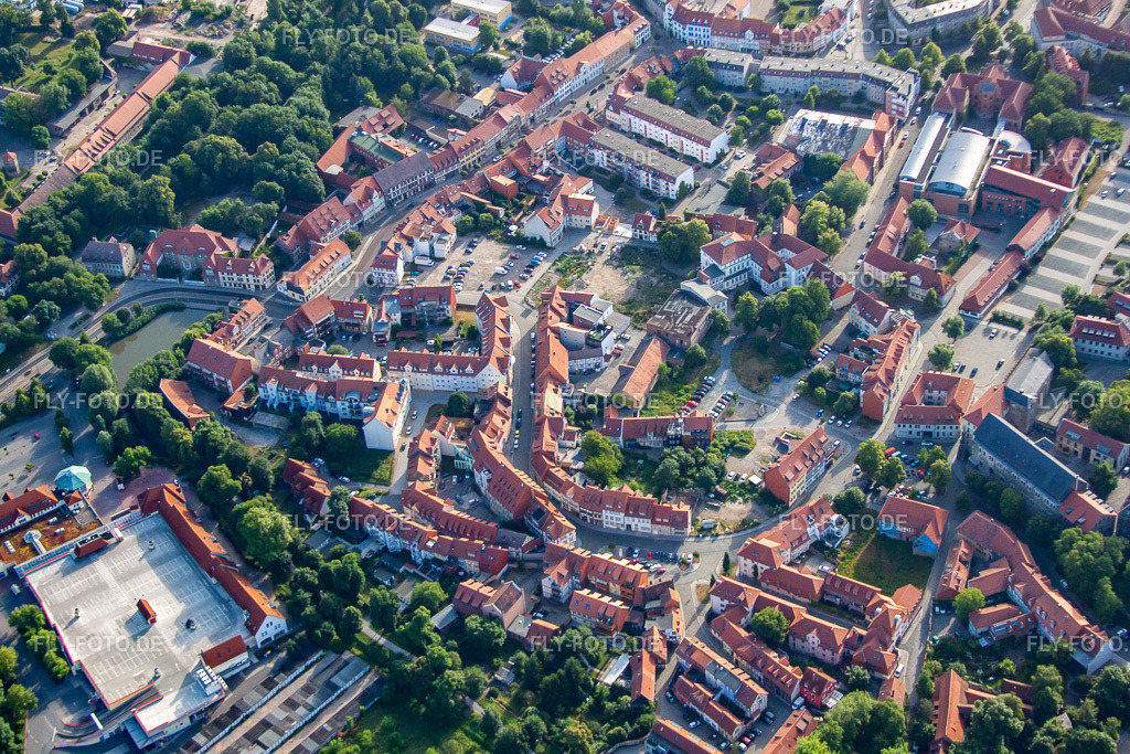 Abtshof | Luftbild: Abtshof in Halberstadt im Bundesland Sachsen-Anhalt in Deutschland. Foto: IMG_58391.jpg vom 30.06.2013 durch Werner Riehm/FLY-FOTO.de - Realisiert mit Pictrs.com
