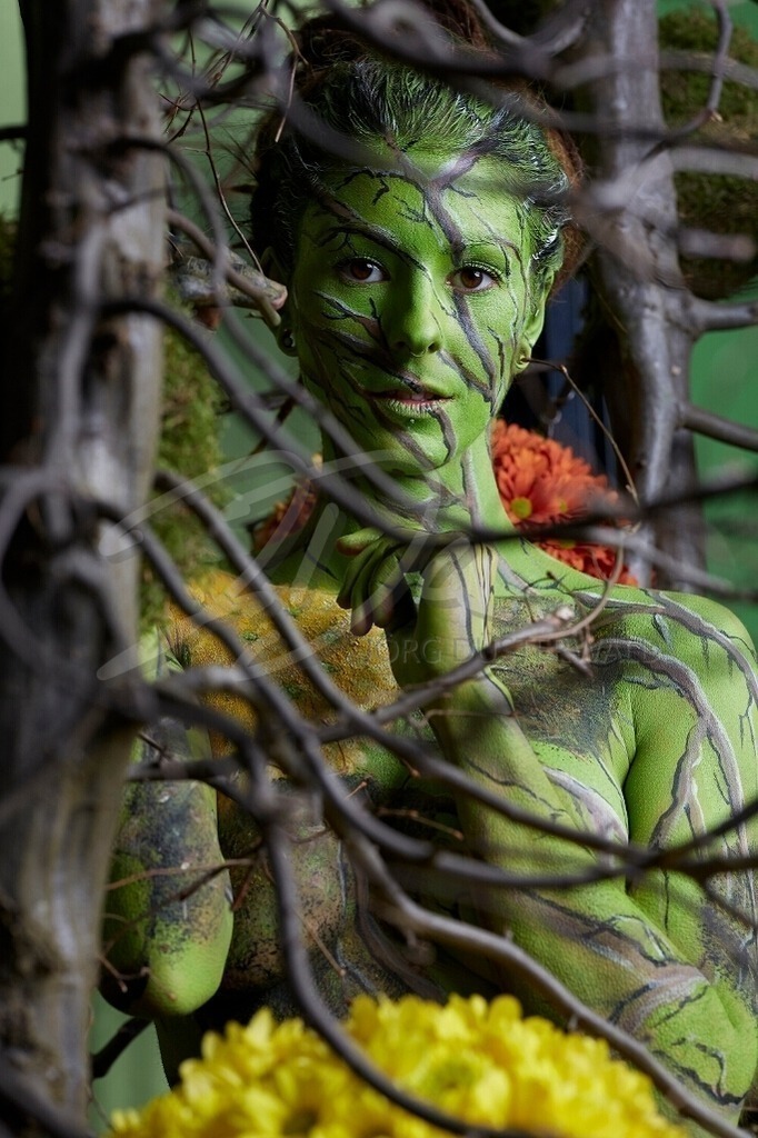 Bodypainting-BLUMENBÄLLE_23 | #004 | Modell: Irie Kaya | Foto: Markus Hermann - Realisiert mit Pictrs.com