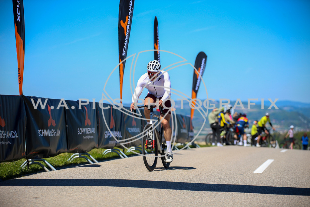 ..... | Wels, 23.04.2026, Kirschblüten Radrennen 2026 , Image shows: Photo: Wapics / Willdoner Andreas