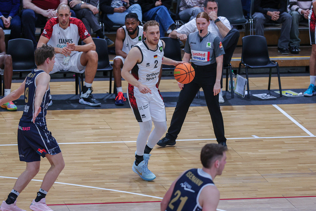 Pro A BAYER GIANTS vs Eisbären Bremerhaven-31 | Fotos von Basketballspielen aus dem Raum NRW fotografiert von Gero Mueller-Laschet und Daniel Schaefer - Realisiert mit Pictrs.com