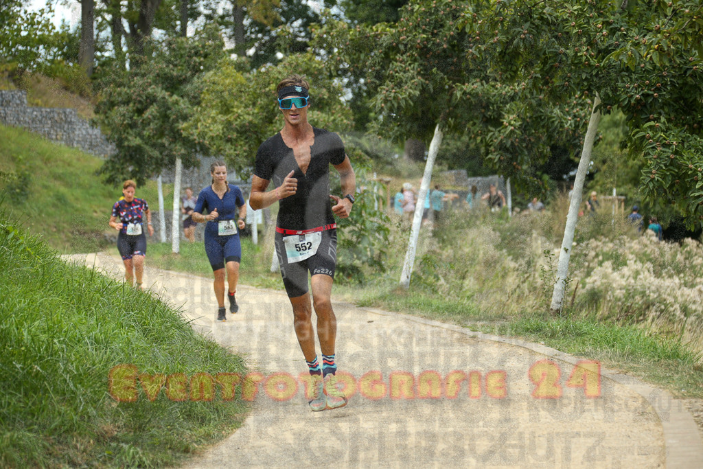 250824_1415_EX1_5527 | Sportfotografie im Rhein-Sieg Kreis, Köln, Bonn, NRW, Rheinland Pfalz, Hessen, etc. Unser Tätigkeitsfeld umfasst den Laufsport vom Volkslauf über den Marathon, Duathlon, Triathon bis zum Ultralauf wie Kölnpfad Ultra oder Schindertrail.