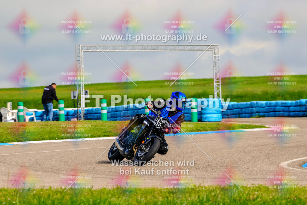 MotoTeam-8398 | Hier findet Ihr Bilder von Touristenfahrten auf der Nürburgring Nordschleife oder von anderen Veranstaltungen die ich besucht habe. Viel Spass beim Durch Schauen 