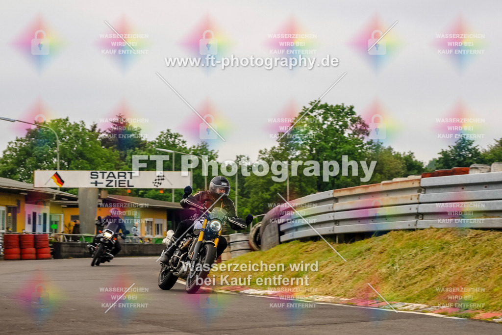 OBK-5937 | Hier findet Ihr Bilder von Touristenfahrten auf der Nürburgring Nordschleife oder von anderen Veranstaltungen die ich besucht habe. Viel Spass beim Durch Schauen 