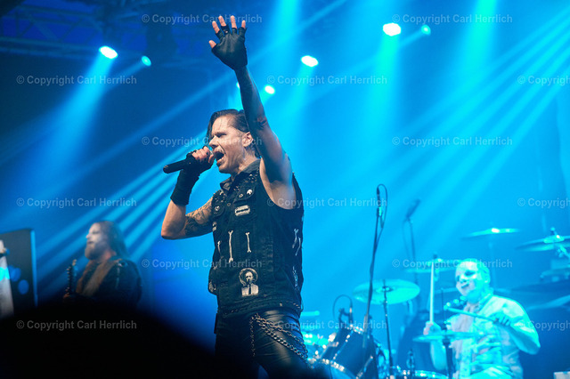 DSC_8849 | High End Portraits. Einzelportrait Paarportrait Gruppenportrait Künstlerportrait Bandportzait Bühnenfotografie Fashion Lifestyle Urbanlife  - Realisiert mit Pictrs.com