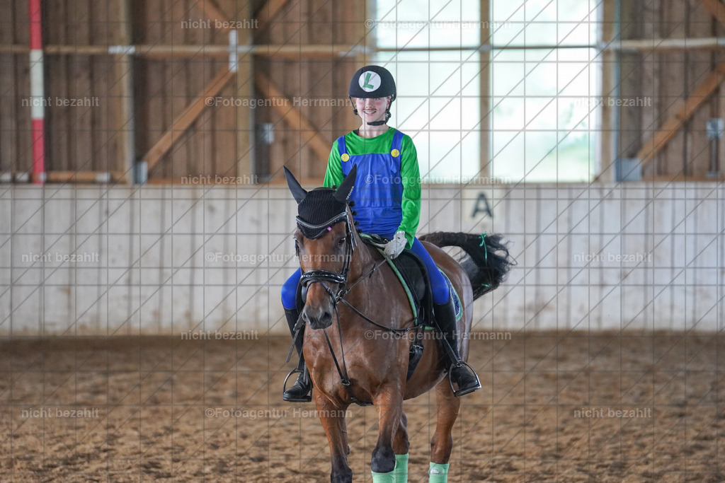 20230917-FAH09727 | Landsberg am Lech, 2023, Kaufbeuren, Kempten, Allgäu, Turnierfotografen Bayern, Fotoagentur Herrmann, Turnierbilder, Reitsport Fotos, Pferdefotograf, Augsburg, Bad Tölz, Dachau, Karlsfeld, Memmingen, Buchloe, Schwabmünchen