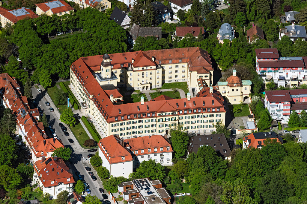 dr__0052787.jpg | MüNCHEN 07.05.2020 Gebäude des Altersheim - Seniorenresidenz der Münchener Bürgerheim, Münchenstift in München im Bundesland Bayern, Deutschland. // Building the retirement home Muenchener Buergerheim, Muenchenstift in Munich in the state Bavaria, Germany. Foto: Daniel Reiter