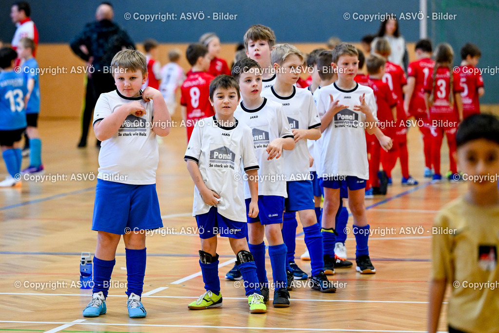 ASVÖ_ Fussballturnier SV Gallneukirchen_ 09.02.2025-2 | 09.02.2025, Gallneukirchen, AUT, ASVÖ, Fussball Nachwuchs Hallenturnier 2025, SV Gallneukirchen im Bild Teilnehmer U 9©Harald Dostal / fodo.media - Realisiert mit Pictrs.com