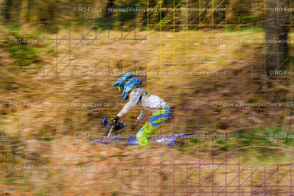1 2 Lauf Mernes-244 | Sportfotografie von RO-Fotos: Motorsport, Motocross, Enduro, Laufveranstaltungen und Triathlon. Professionelle Fotos von Sportlern und Events. - Realisiert mit Pictrs.com