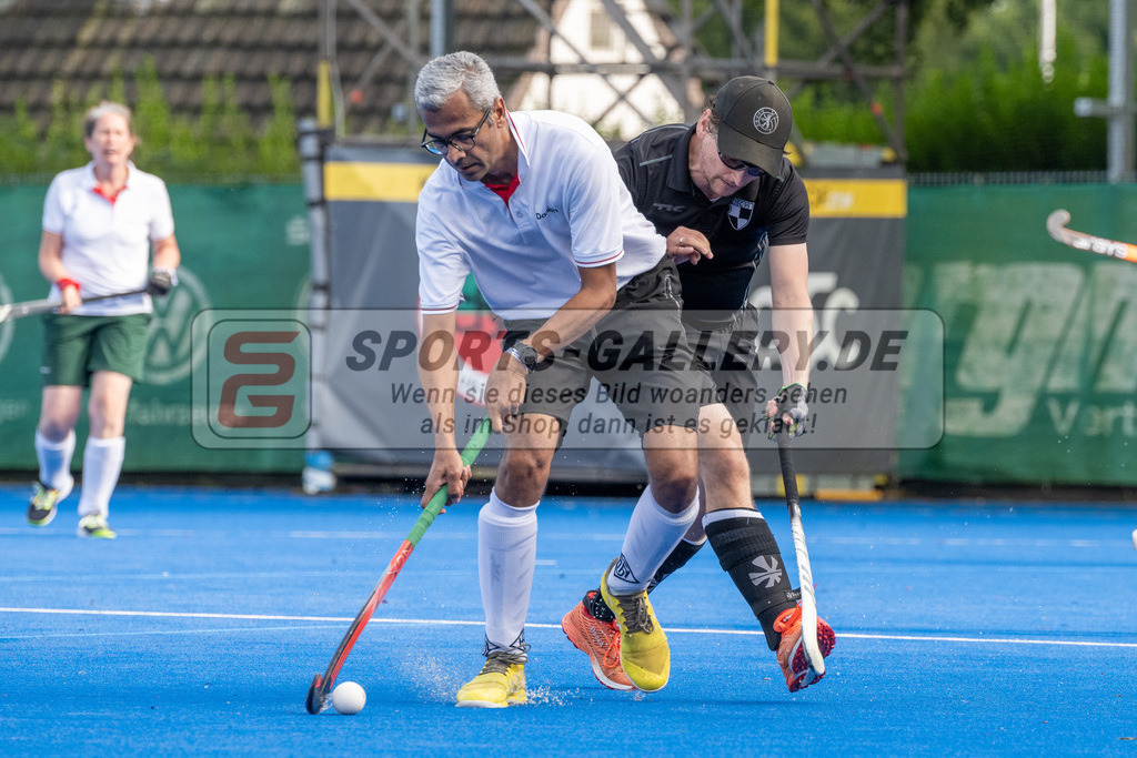 SFE_20240817_0120 | Krefeld, Deutschland, 17.08.2024:  European Cup for Recreational Hockey Players im KTHC Stadion Rot-Weiss Köln Tennis and Hockey Club am 17.08.2024 in Krefeld, Deutschland. (Foto von Stephan Fehrmann)Krefeld, Germany, 17.08.2024: European Cup for Recreational Hockey Players in KTHC Stadion Rot-Weiss Köln Tennis and Hockey Club at 17.08.2024 in Krefeld, Deutschland. (Foto from Stephan Fehrmann)