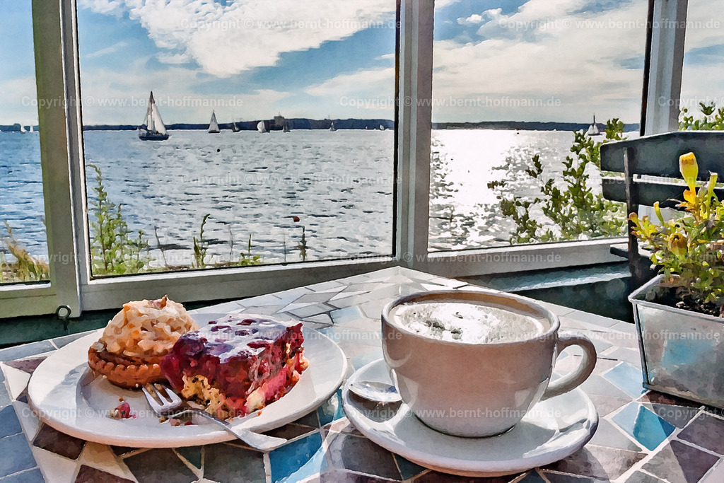 PDM2_5994_Moenkeberg_90x60 | DIGITALKUNST. Kaffee mit Meerblick. Gedeck an der Kieler Förde - serviert in einem kleinen Cafe direkt am Wasser und mit Blick über die Förde in Richtung Kiel. __ Seitenverhältnis = 3 zu 2. - Realisiert mit Pictrs.com