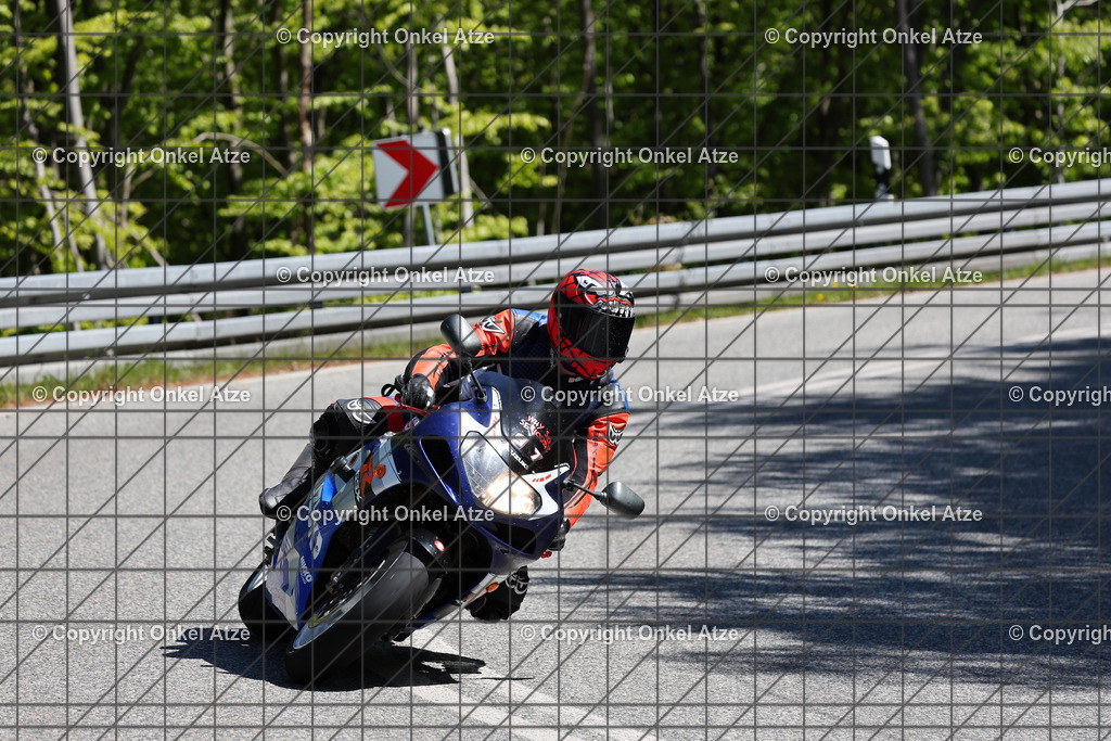 IMG_8670 | Fotograf am Kyffhäuser. Onkel Atze. Kyffhäuser Rennstrecke. Café36. Motorsportfotografie. - Realisiert mit Pictrs.com