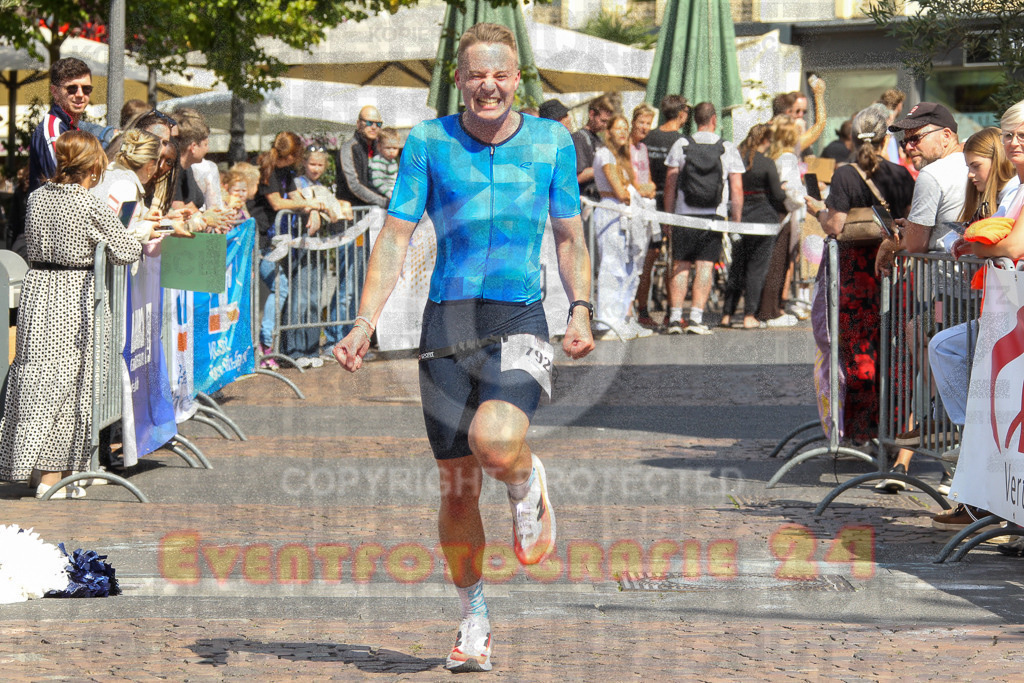 250824_1450_EV4_2266 | Sportfotografie im Rhein-Sieg Kreis, Köln, Bonn, NRW, Rheinland Pfalz, Hessen, etc. Unser Tätigkeitsfeld umfasst den Laufsport vom Volkslauf über den Marathon, Duathlon, Triathon bis zum Ultralauf wie Kölnpfad Ultra oder Schindertrail.