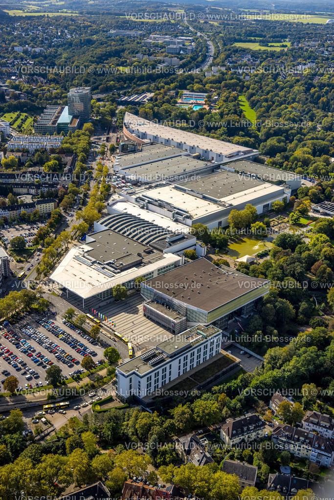 Essen241001796 | Luftbild, Messe Essen mit Grugahalle, Gesamtübersicht mit Grugapark, Gewerbegebiet Messeallee mit EON Hochhaus, Rüttenscheid, Essen, Ruhrgebiet, Nordrhein-Westfalen, Deutschland