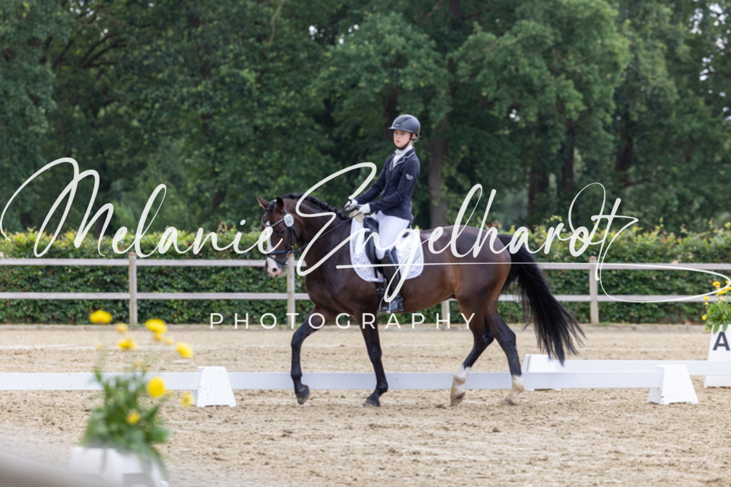 7I8A4433 | melanie-engelhardt-photography - Realisiert mit Pictrs.com