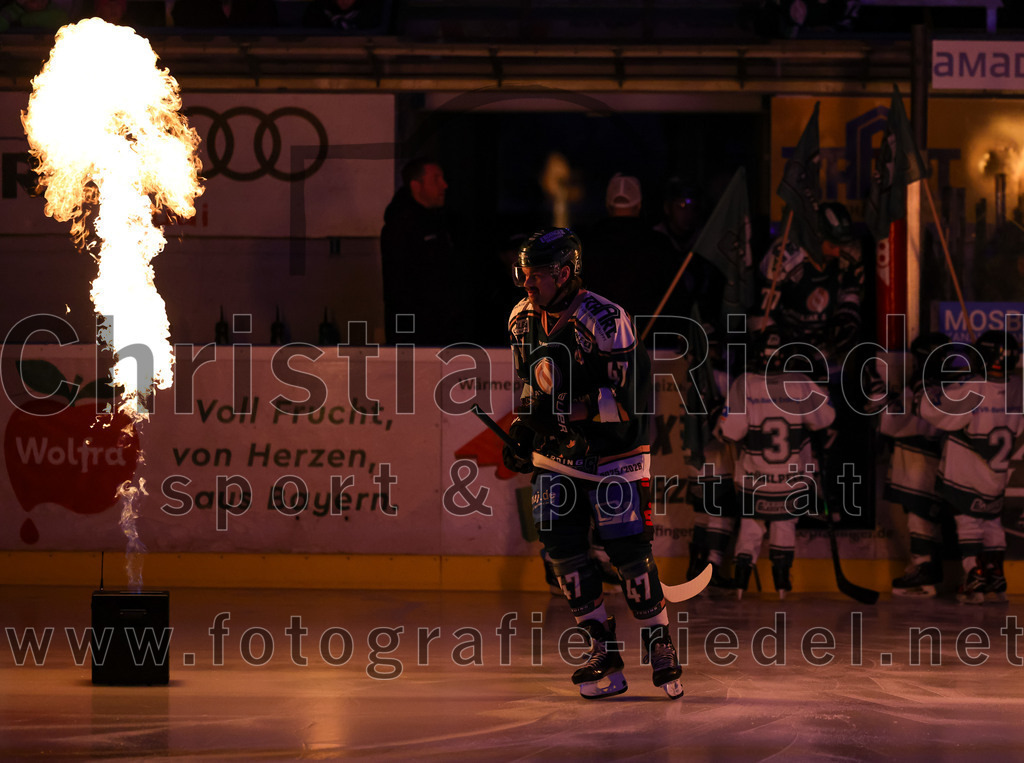 2026-02-15_008_TSV_Erding_gegen_EC_Peiting | Erding, Deutschland, 15.02.2026:Eishockey, Oberliga Süd 2025 / 2026, 47. Spieltag, TSV Erding gegen EC Peiting, Endergebnis: 4:5Marco Pfleger (Erding Gladiators, #47)Foto: Christian Riedel / fotografie-riedel.net