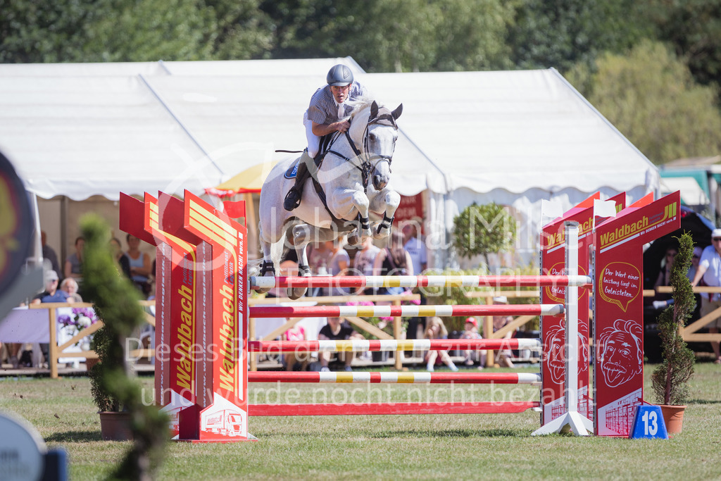220717_LC_GroßerPreis-934 | Deine schönsten Turniermomente als professionelle Fotos! Entdecke hochwertige Pferdesport-Fotografie im Online-Shop. Jetzt Fotos finden & bestellen!