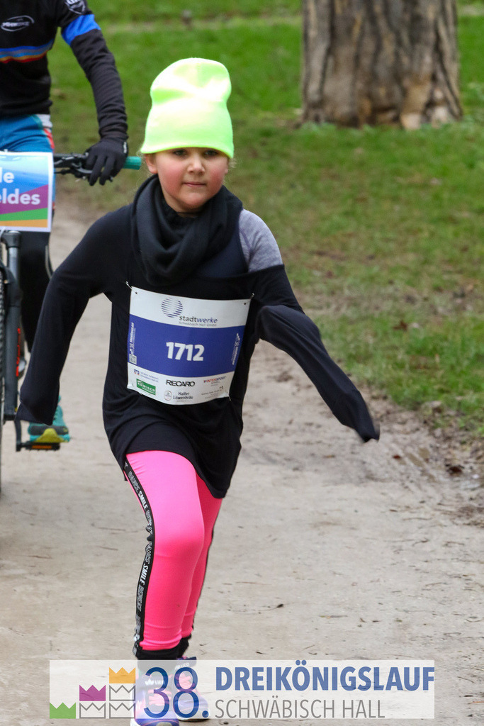 1700m Stadtwerke Jugendlauf | 3 Koenigslauf 2024 1700m Stadtwerke Jugendlauf - Realisiert mit Pictrs.com
